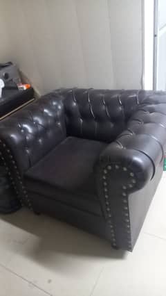 5 SEATER Sofas very urgent for sale in just Rs:21,500 condition 10/10.
