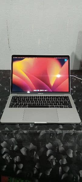 Macbook pro 2017 8GB-256GB 9