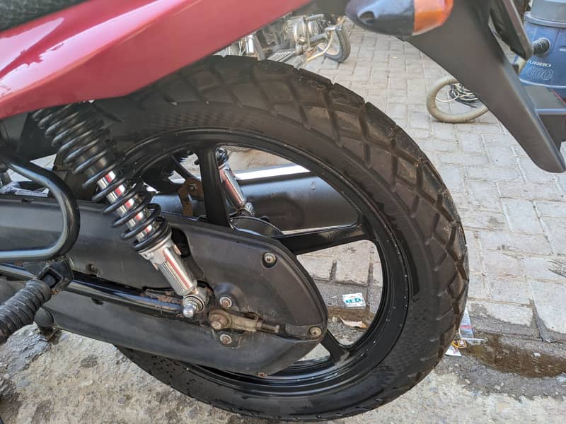 Yamaha 125 ybz dx  0 work required with tubeless tires timsun 13