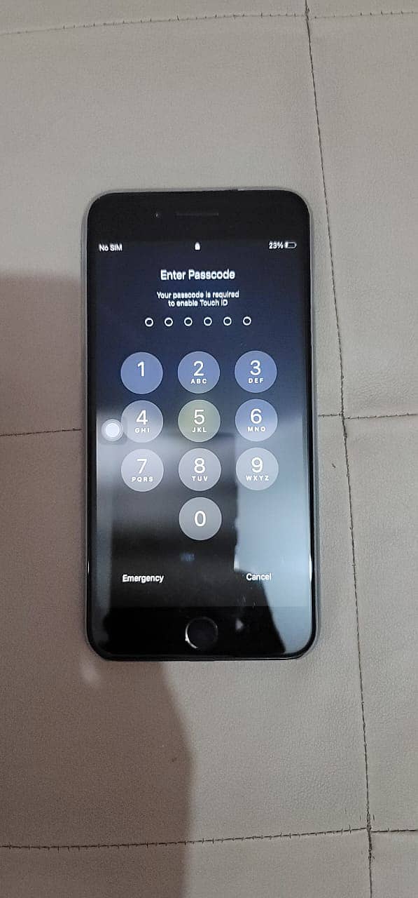Iphone 7+   128.10/10 condition BH 96 1