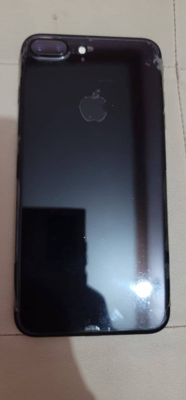 Iphone 7+   128.10/10 condition BH 96 2