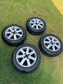 15 inche Honda ES rims with tyres