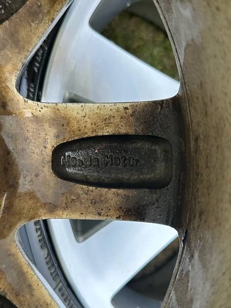 15 inche Honda ES rims with tyres 7