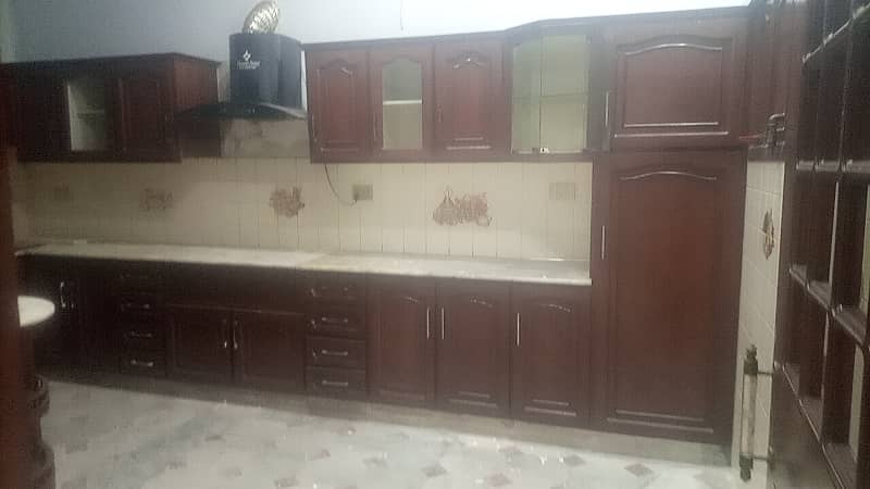 1 kanal beautiful house available for rent 11
