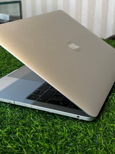 2017 MacBook Pro Laptop 2