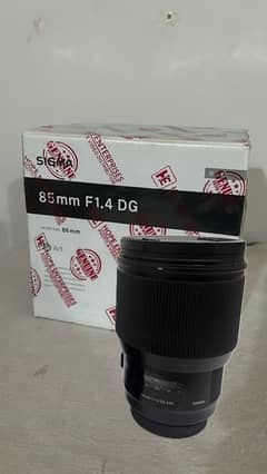 85 mm 1.4 Sigma Art Lense for Canon