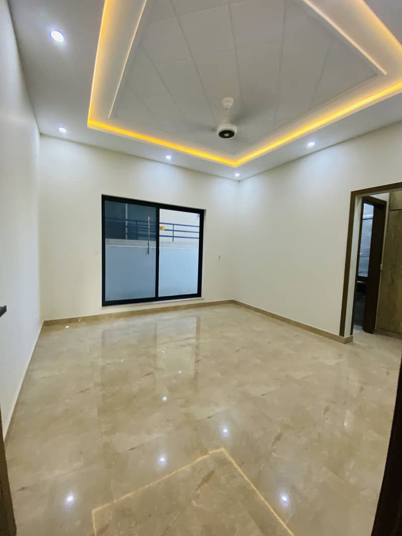 10 Marla Luxury House For Sale 5