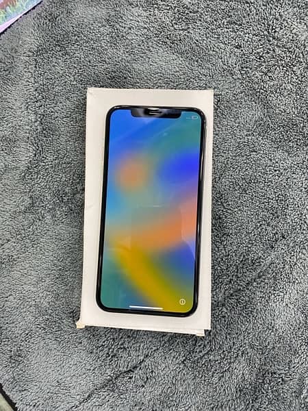 iPhone XS 64gb pta approved. 1