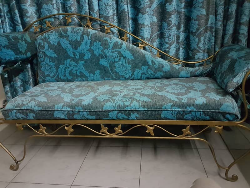 Ferozi print sofa (Love Seat) 0