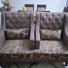 5 seeter sofa set . in good condition