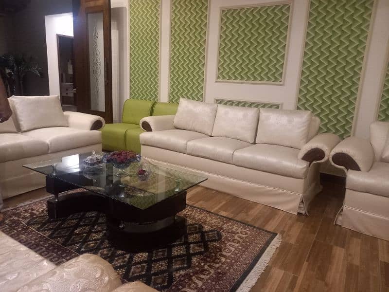 6 seater beautiful sofa set available  for sale 2