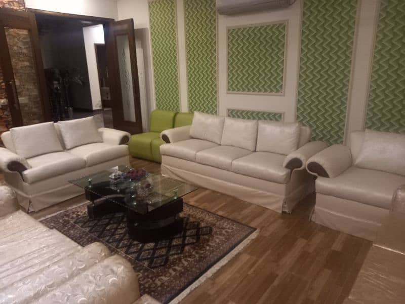 6 seater beautiful sofa set available  for sale 4