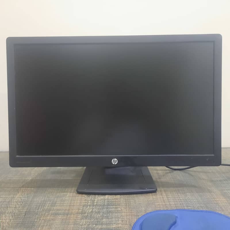 HP 24" LCD Monitor/Acer 22" LCD Monitor/HP 24" Elite E232 LCD Monitor 11