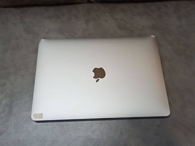MacBook Pro 2019 | i5 16GB / 256GB / 45 cycle count 1
