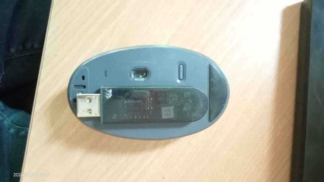 Wireless Mouse (Logitech C-BS35 & Lenovo L300) 4