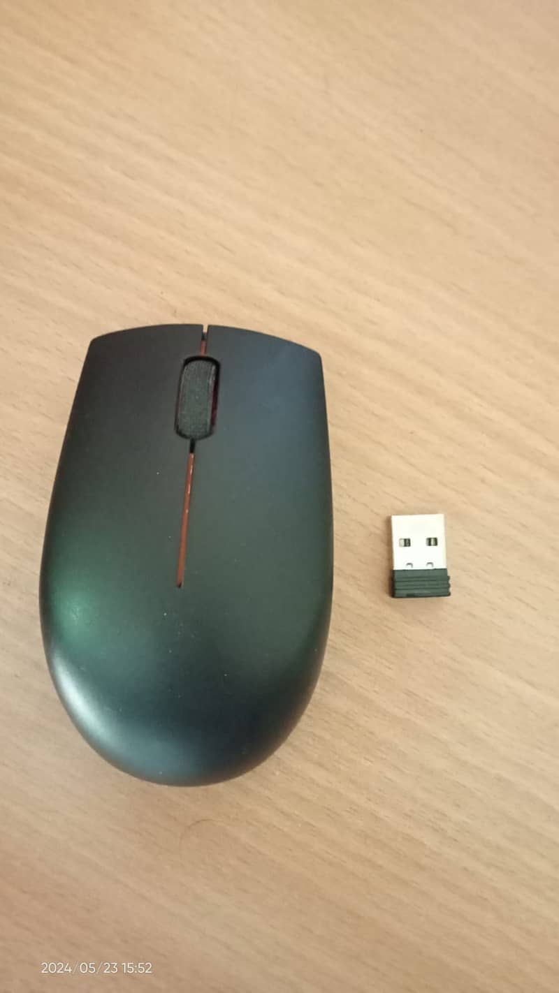 Wireless Mouse (Logitech C-BS35 & Lenovo L300) 6
