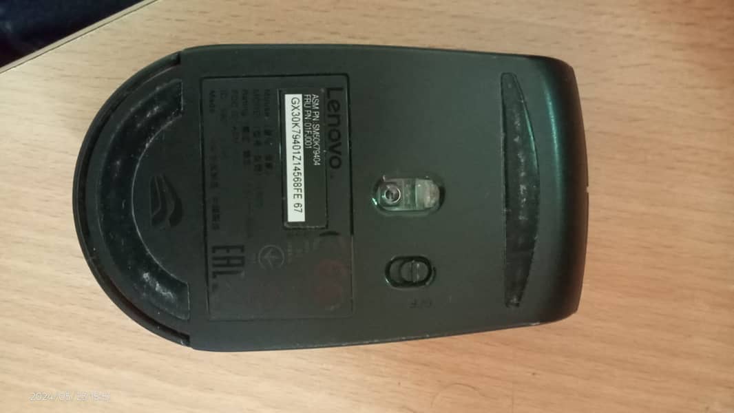 Wireless Mouse (Logitech C-BS35 & Lenovo L300) 10