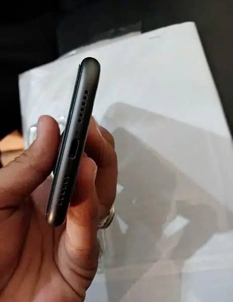 Iphone 11 in warranty 2