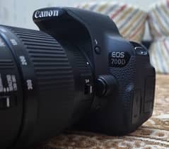 canon 700D Brand new condition with 2 lens 10/10 condition