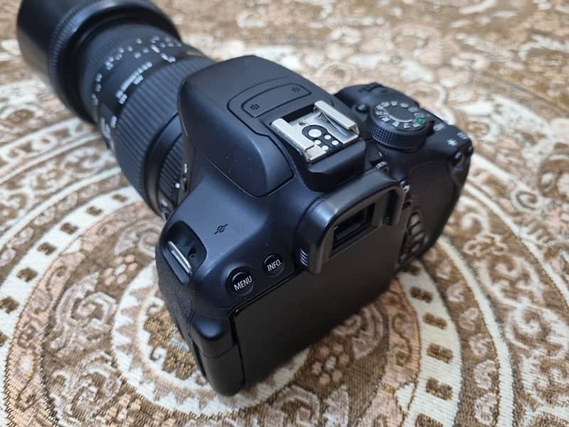canon 700D Brand new condition with 2 lens 10/10 condition 3