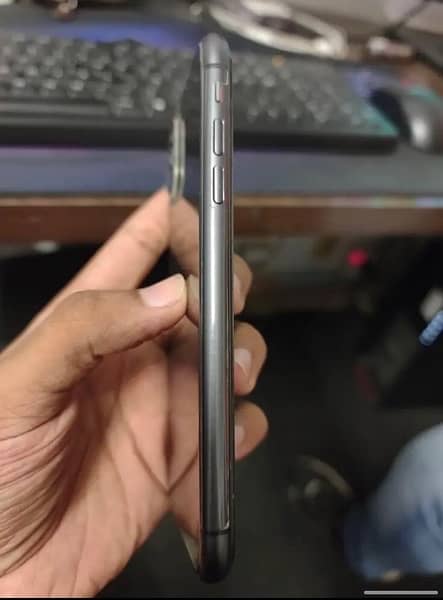 iPhone 11 64gb non pta 5