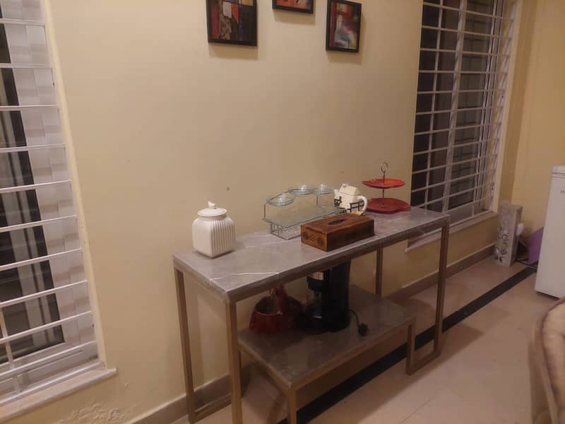 Dinning table 8 seater/ 6 seater dinning table/cansole table 3