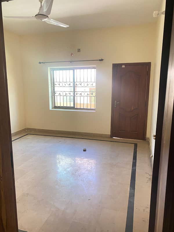 10 Marla Upper Portion Available For Rent in National Police Foundation o-9 Islamabad 3