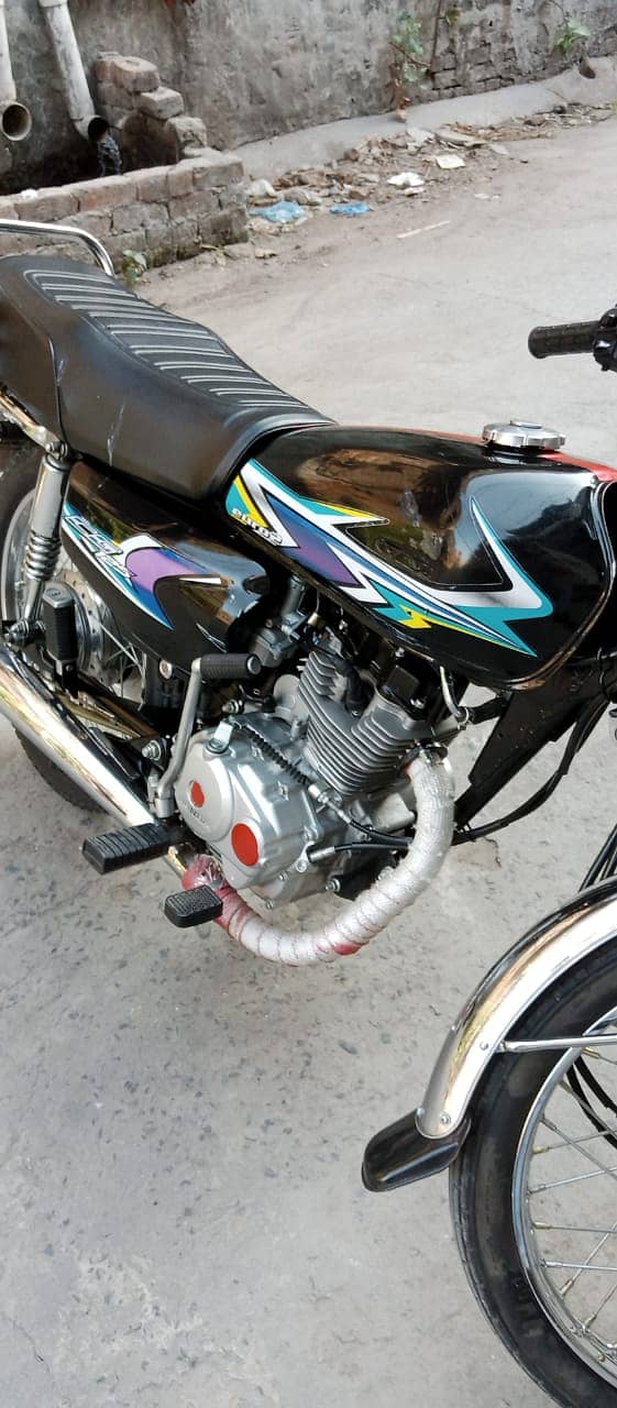 Honda 125 Self Start 3