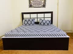 King Size Bed with Showcase