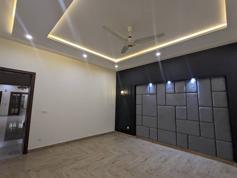 BRAND NEW VIP 1 KANAL Double Storey Double Unit Modern Stylish With Latest Accommodation Sami Commercial House Available For Sale In Main Boulevard Joher Town Lahore By Fast Property Services Lahore With Original Pics. 41