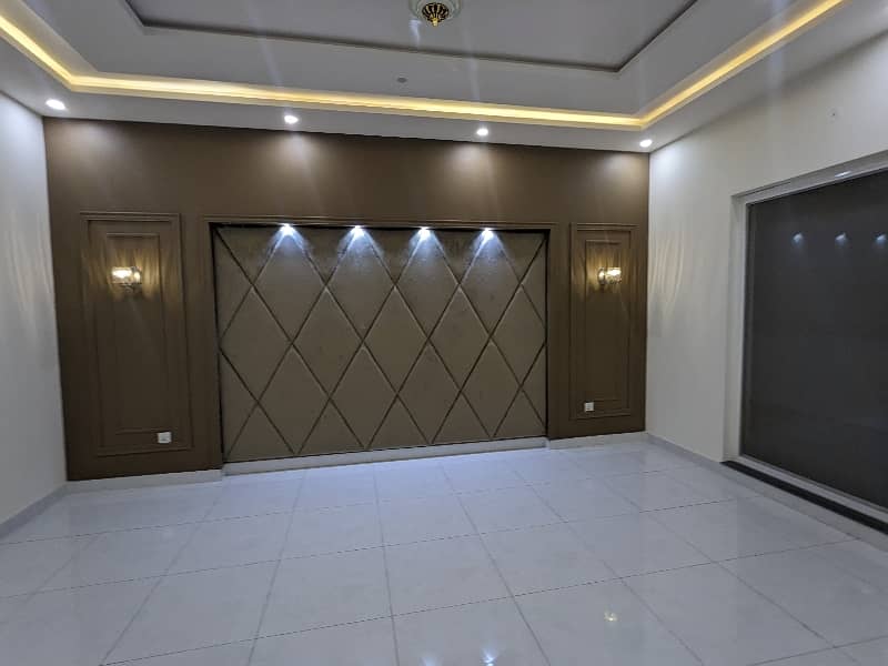 BRAND NEW VIP 1 KANAL Double Storey Double Unit Modern Stylish With Latest Accommodation Sami Commercial House Available For Sale In Main Boulevard Joher Town Lahore By Fast Property Services Lahore With Original Pics. 46