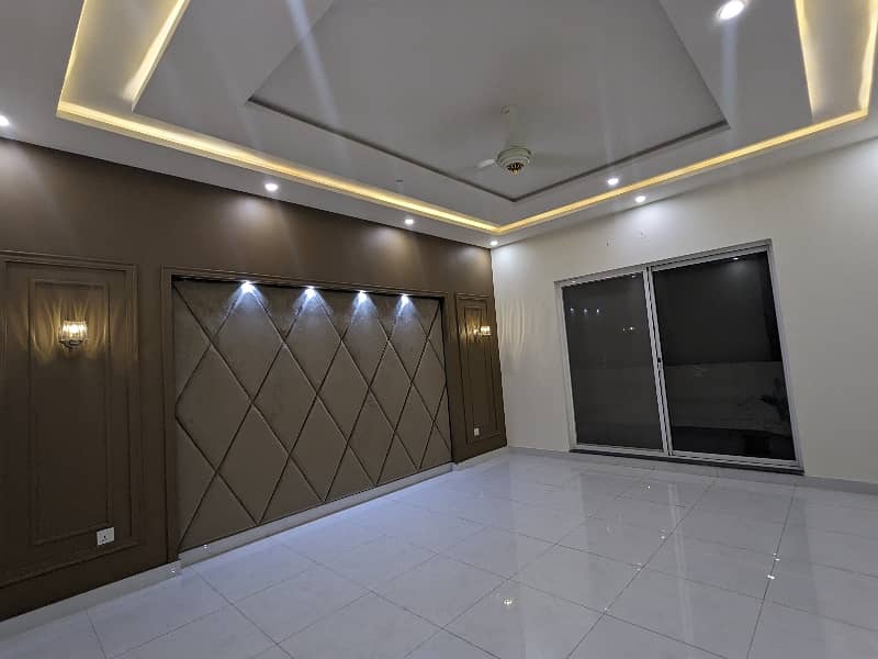 BRAND NEW VIP 1 KANAL Double Storey Double Unit Modern Stylish With Latest Accommodation Sami Commercial House Available For Sale In Main Boulevard Joher Town Lahore By Fast Property Services Lahore With Original Pics. 48