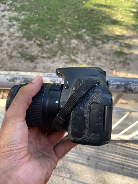 Canon 700D , 18-55mm Lens 3