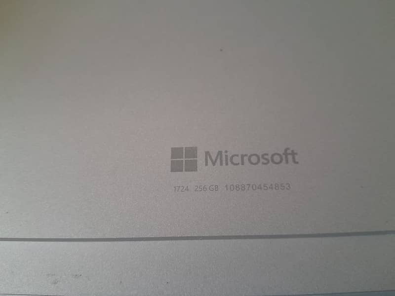 Microsoft Surface Pro 4 9