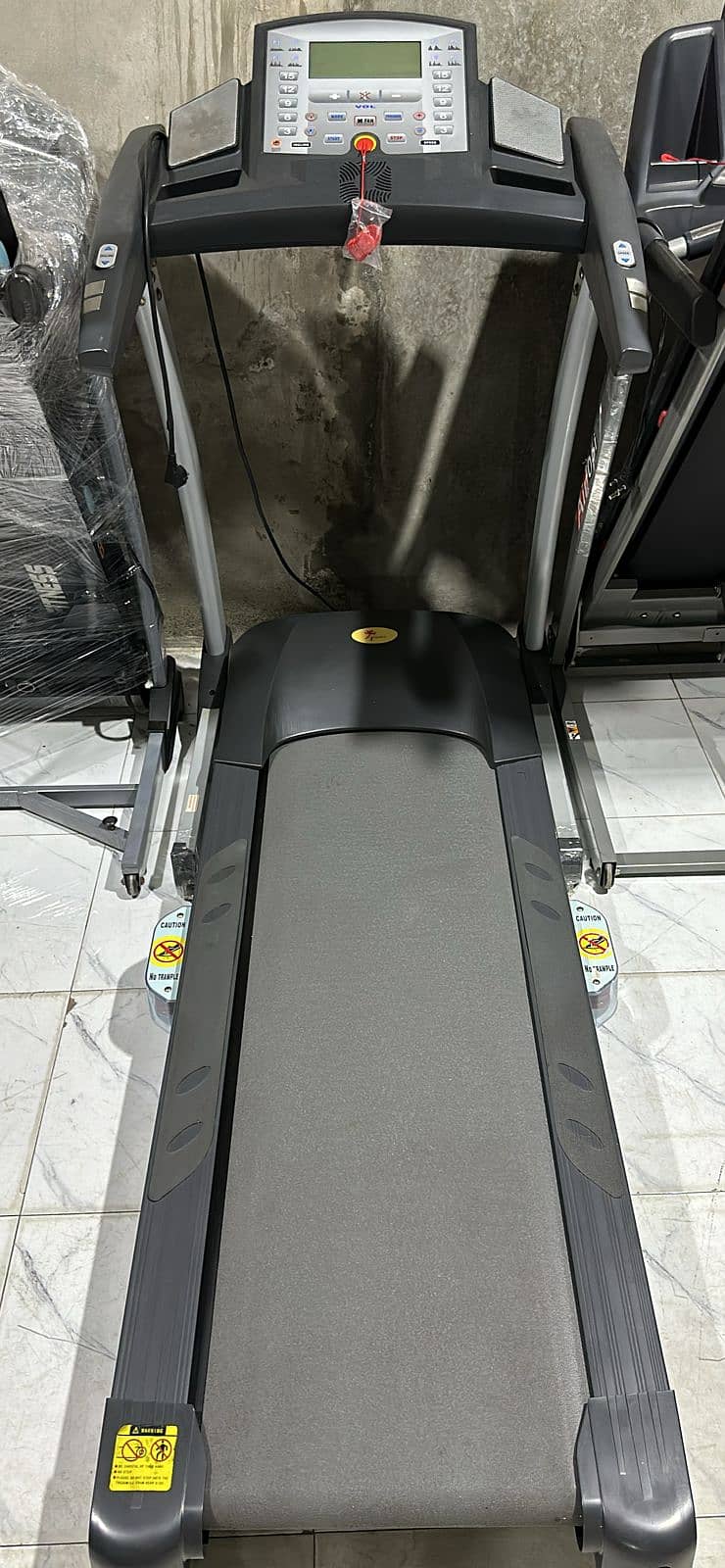 Treadmills/Running Machine/Electronic Treadmills 4