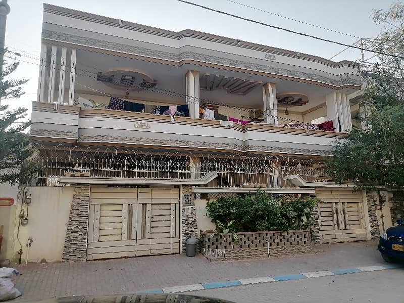 A 400 Square Yards House Located In Gulshan-E-Kaneez Fatima Block 2 Is Available For Sale 1