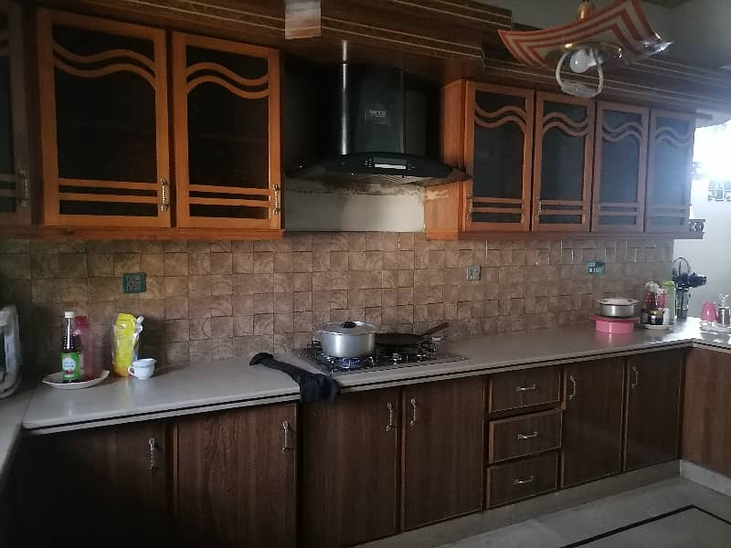 A 400 Square Yards House Located In Gulshan-E-Kaneez Fatima Block 2 Is Available For Sale 37