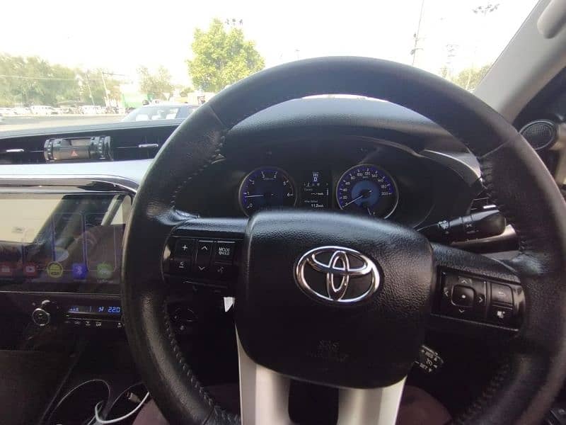 Toyota Hilux 2018 10