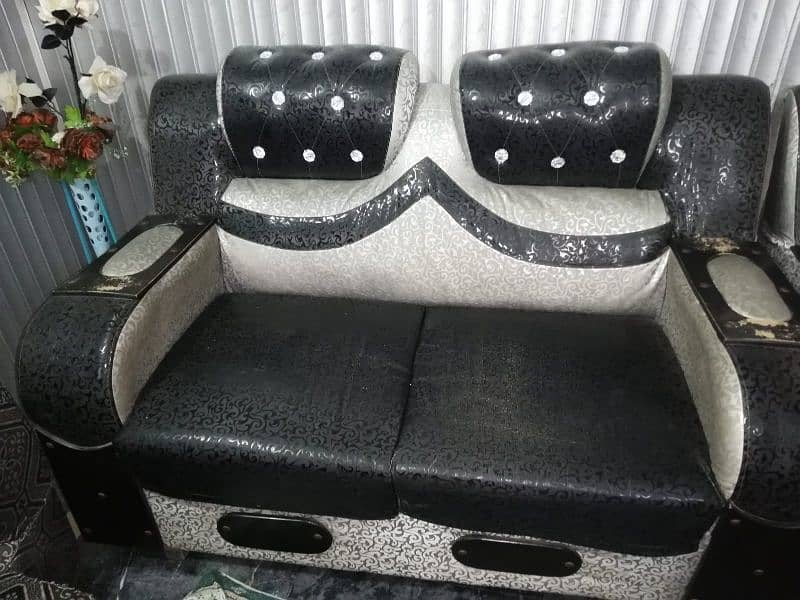 cozy and comfortable Sofa set Seven seater 2