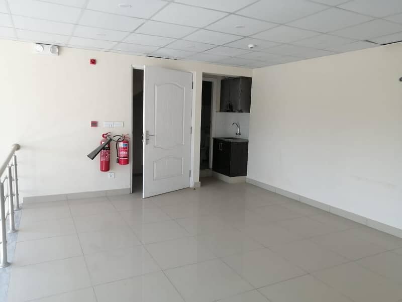 Perfect 4 Marla Building In DHA Phase 4 For rent 5