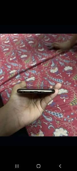 iPhone XS max gold colour 0