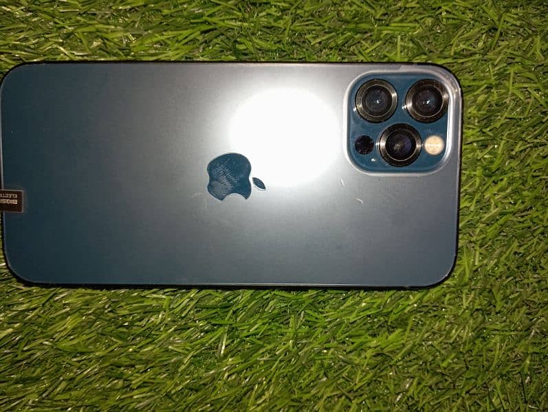 iPhone 12 Pro Factory unlocked 10/10 4 month sim 1