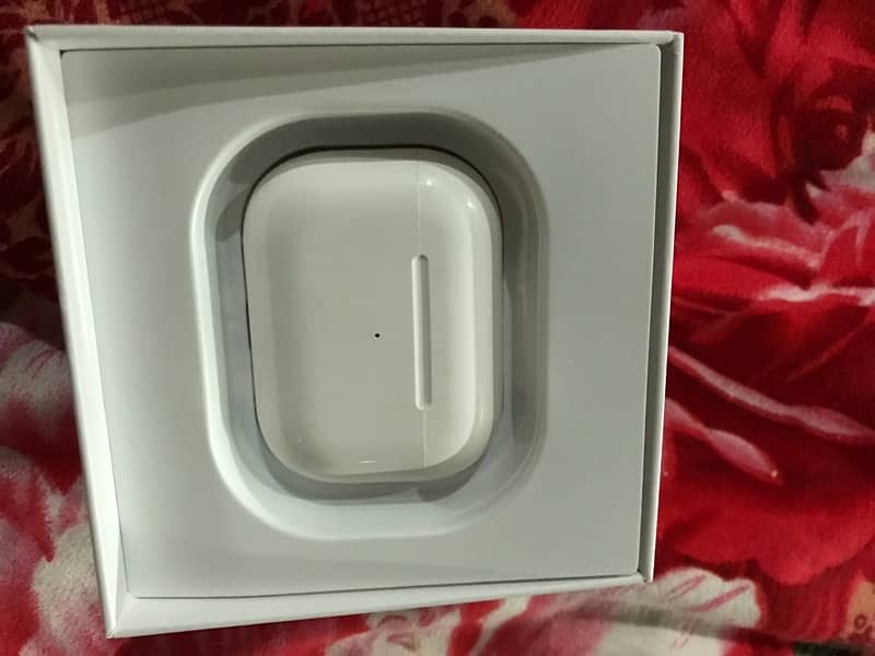 Apple Airpods Pro (2nd Generation) with MagSafe Charging Case (USB-C) 4