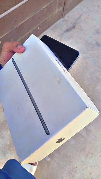 ipad mini 5 Branded condition  64 Gb Full box fast charger 3