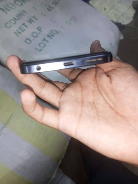 Infinix hot 30 Play new condition 6 month warranty thanks 4