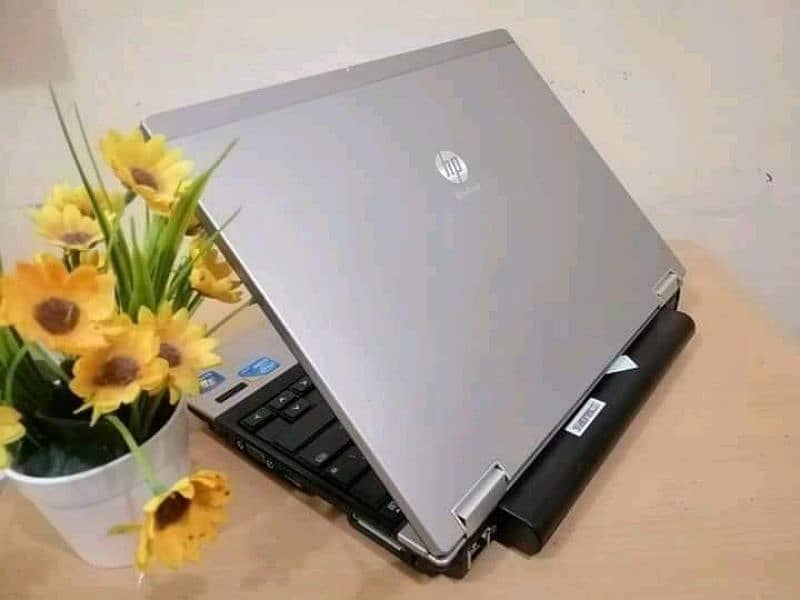 Core i7 Hp EliteBook Display 12.6 inch Light Weight Easy to Carry 1