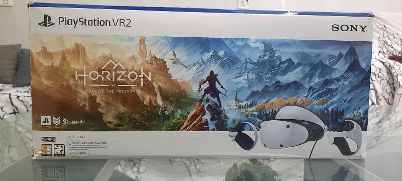 PS VR2 headset with sense controllers 4