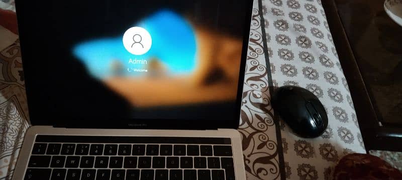 Mac book Pro A1706 2016(Touch bar) 9