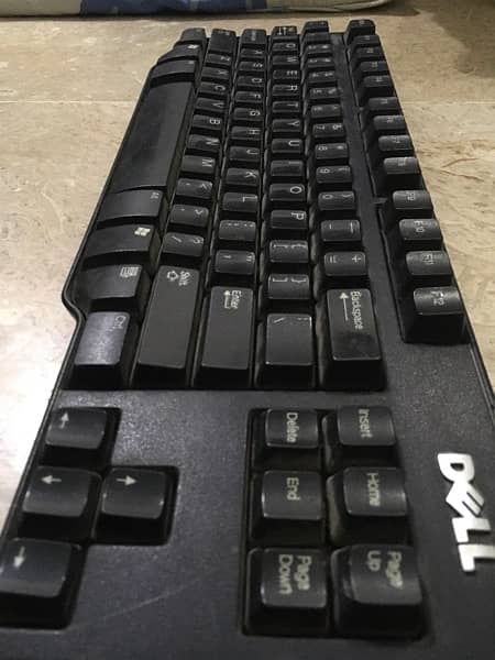 dell keyboard in good condition working properly 1