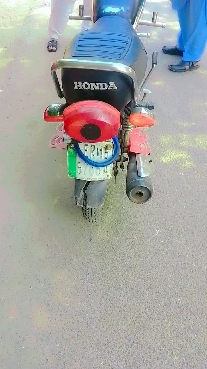 Honda 125CG 1